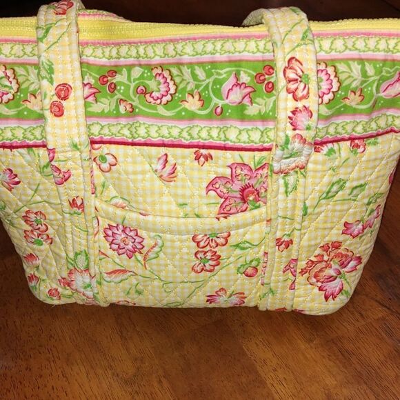 QK Quilted hand bag with beautiful bright colors - Picture 5 of 9